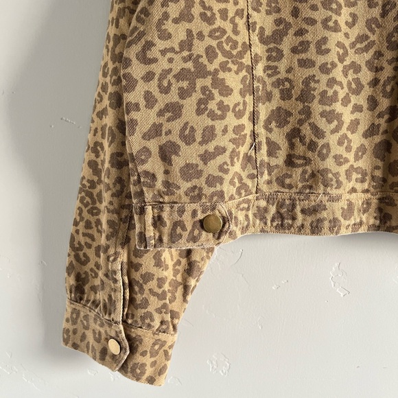 Hope Ave | Brown Animal Print Cropped Button Down Jacket. - Picture 7 of 8